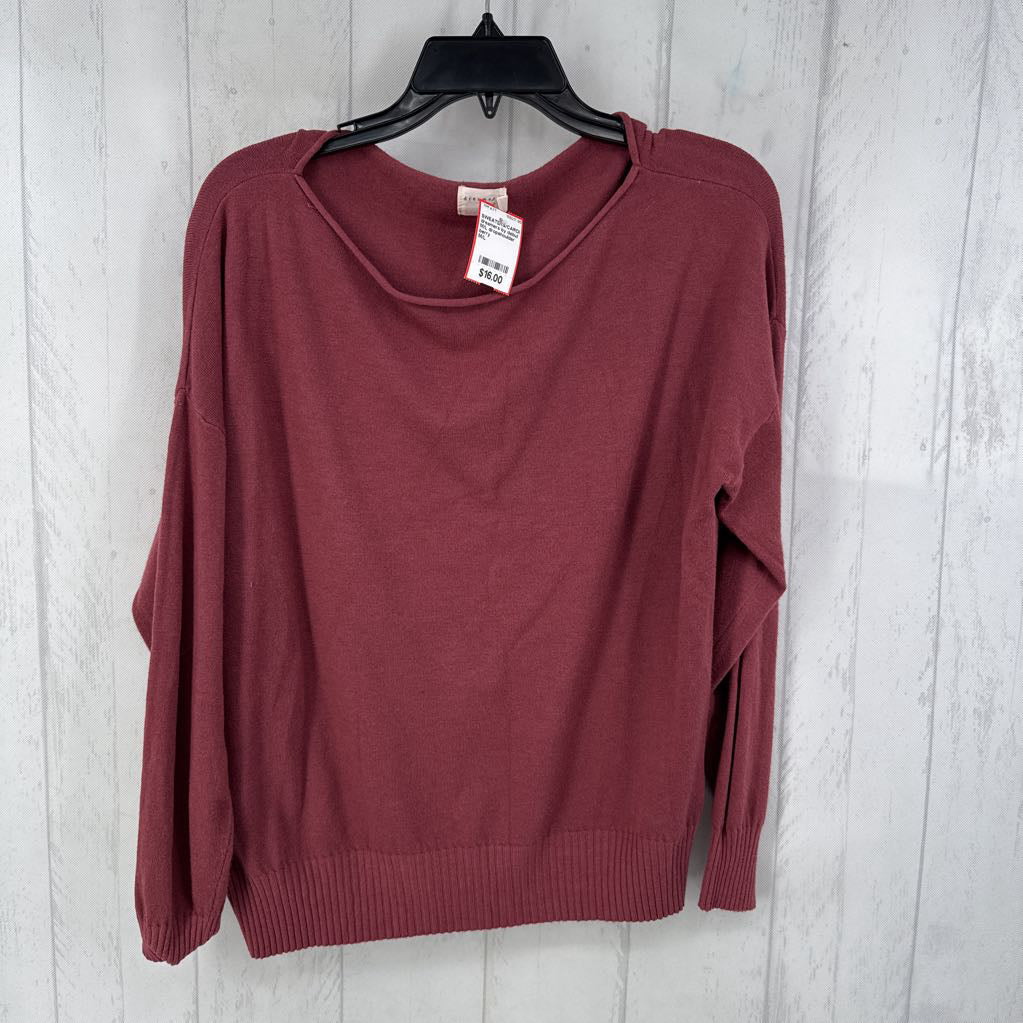 M/L dropshoulder sweater