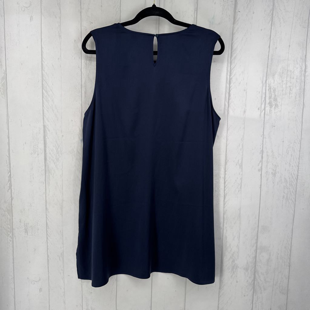 XL scoop neck crepe tank