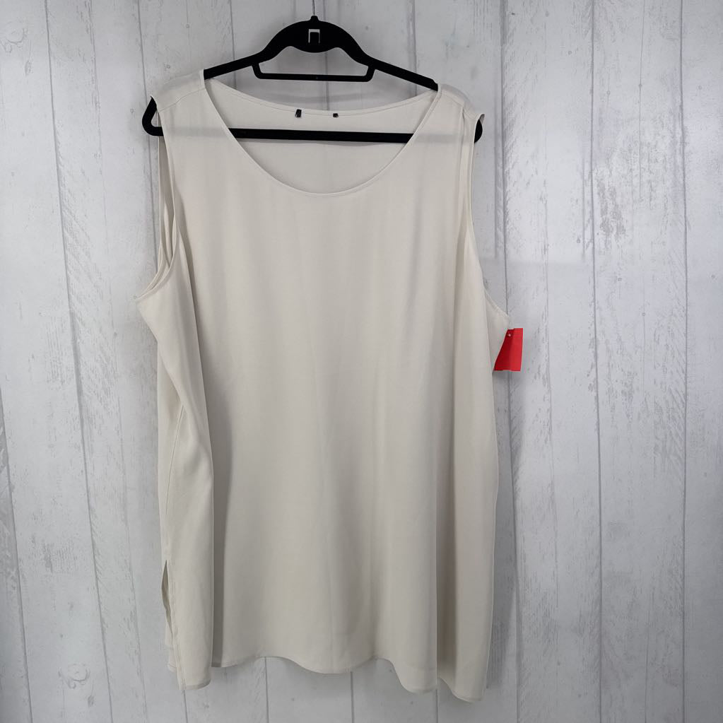 XL scoop neck crepe tank