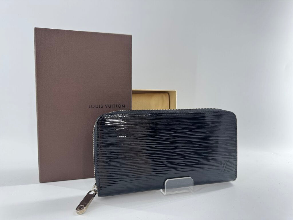 Louis Vuitton Zippy Wallet - epi patent leather