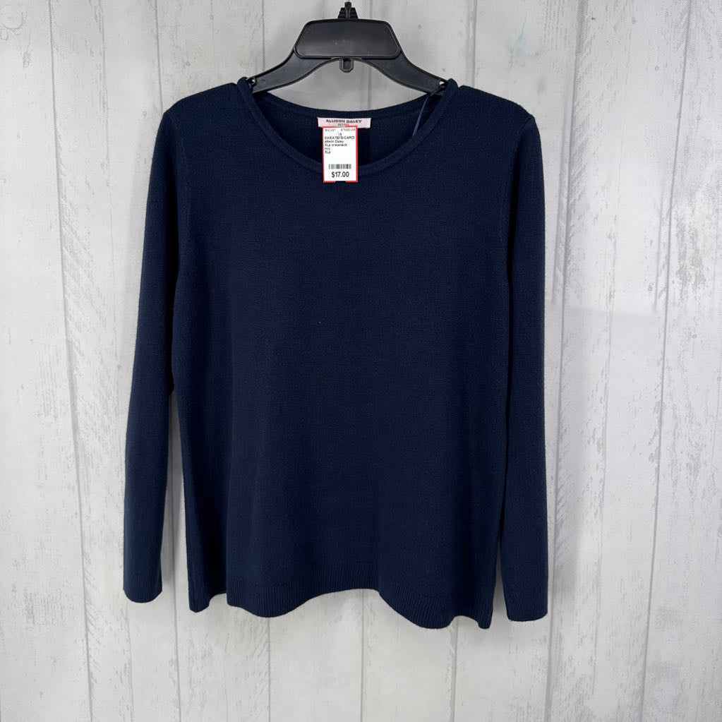 XLp crewneck sweater