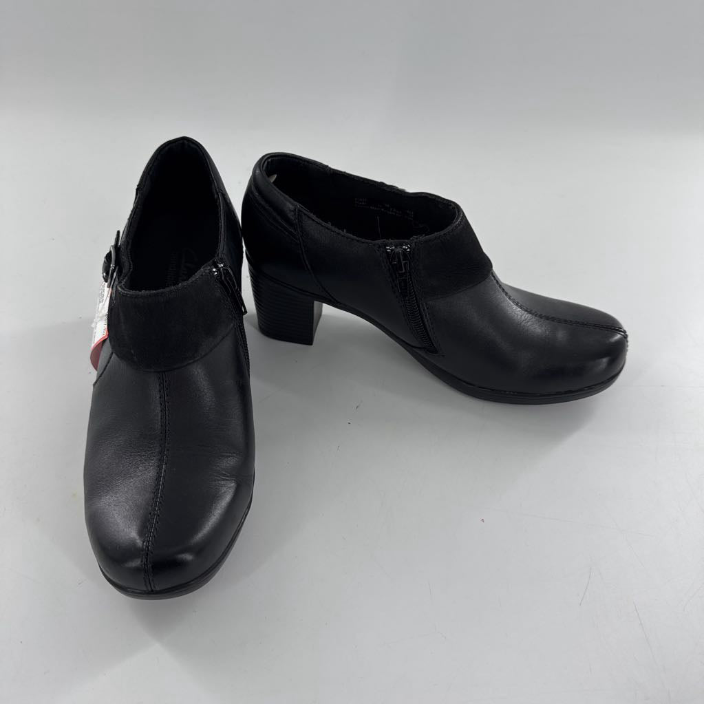 7 leather block heel ankle boot