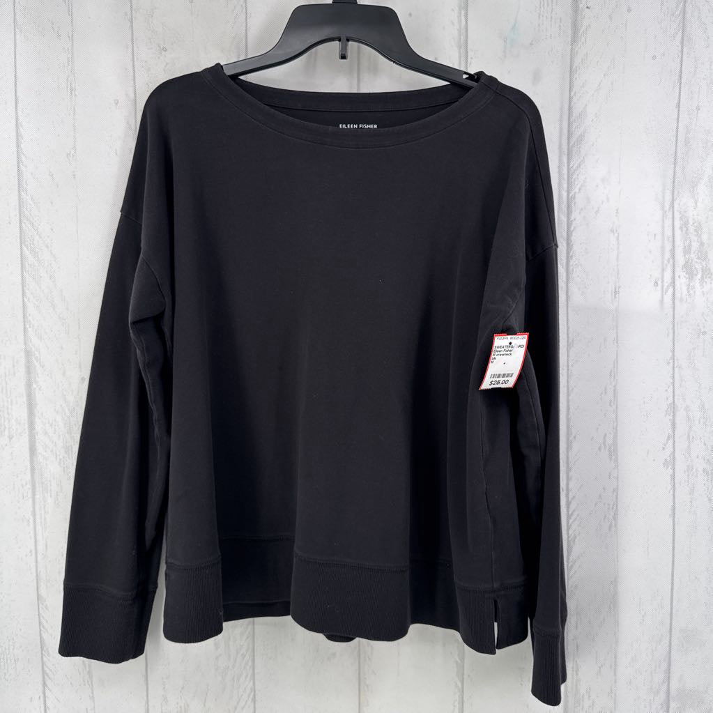 M crewneck sweatshirt