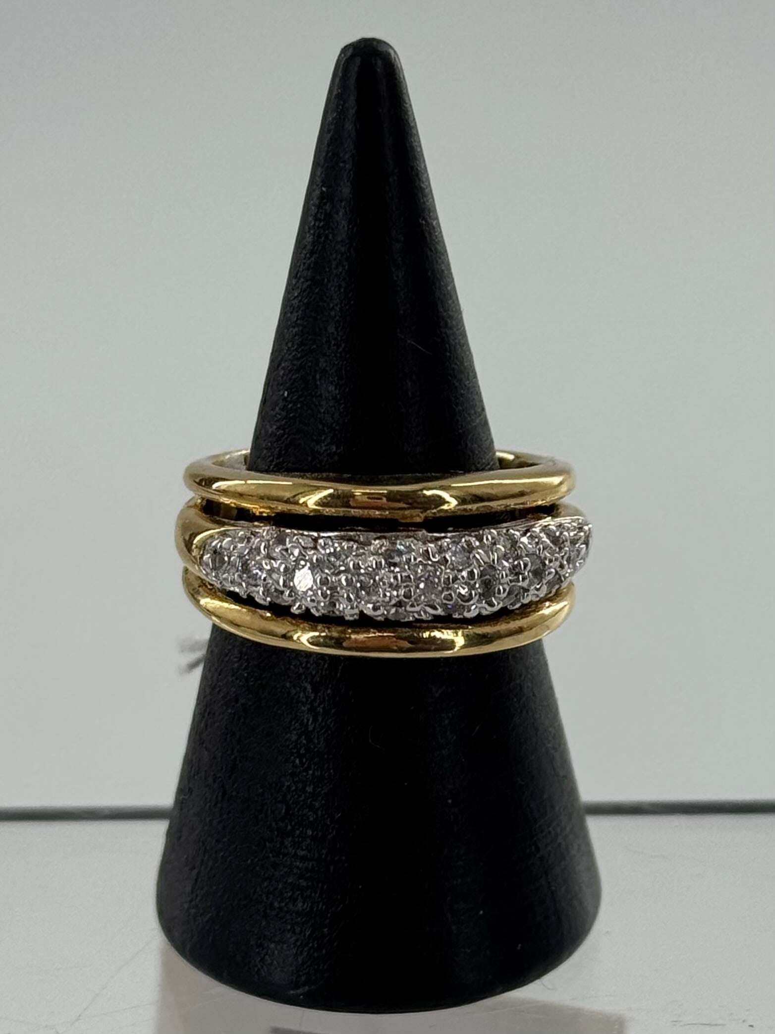 Sz 7 cz pave goldtone ring