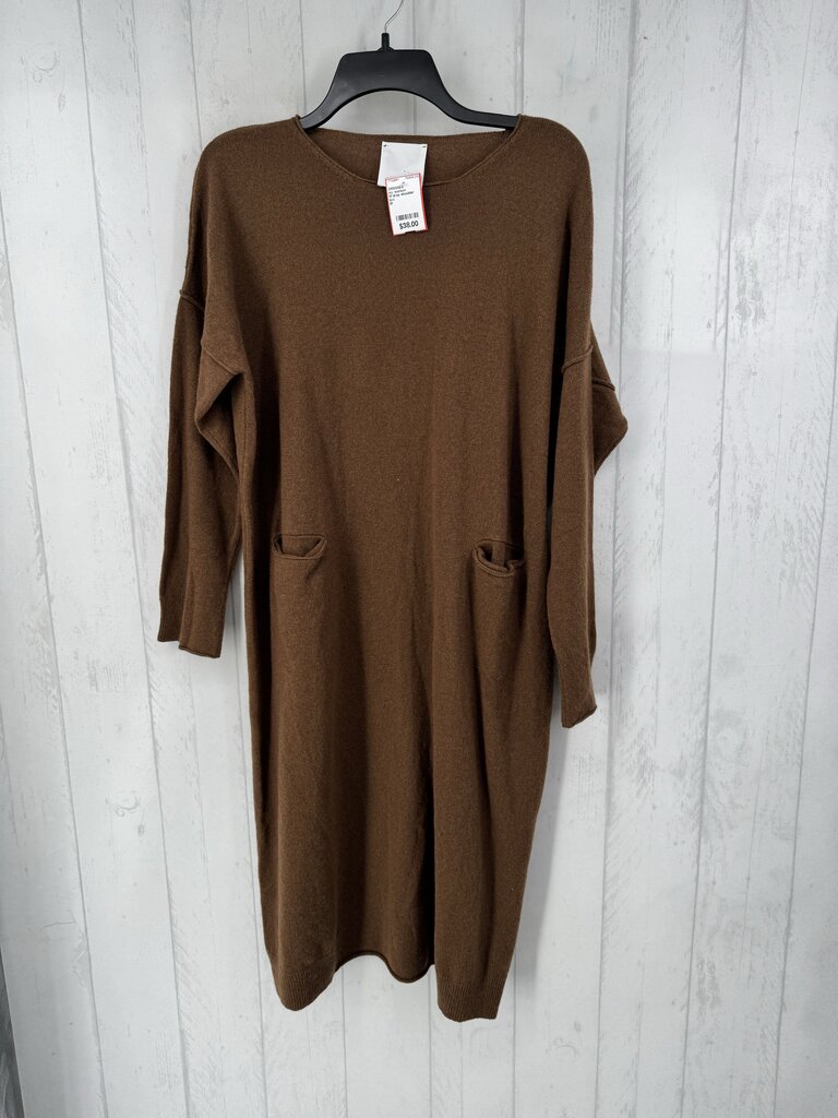M drop shoulder sweater dress