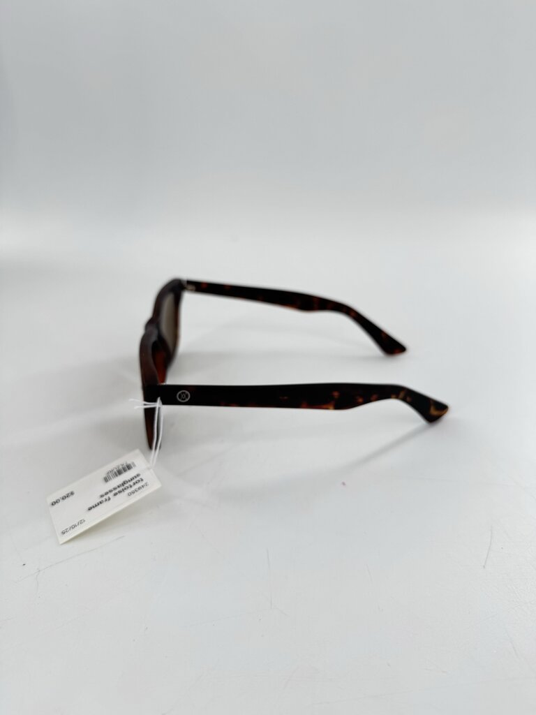 tortoise frame sunglasses