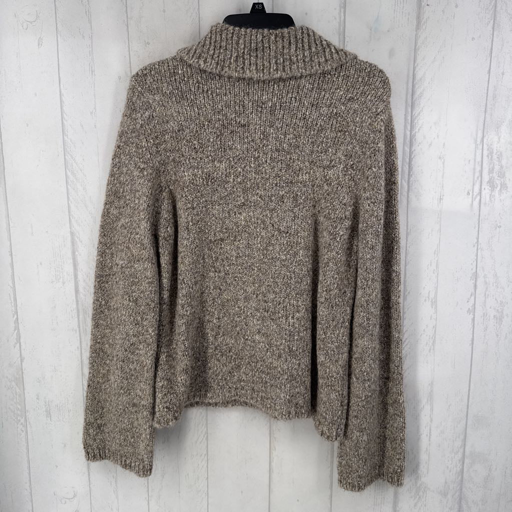 M wool blend button down sweater