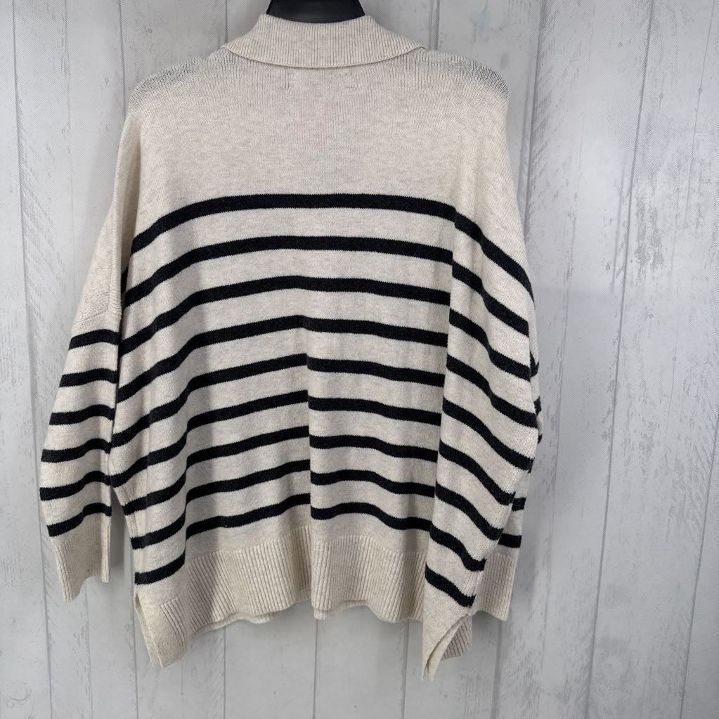 L striped notch neck w/ collar sweater