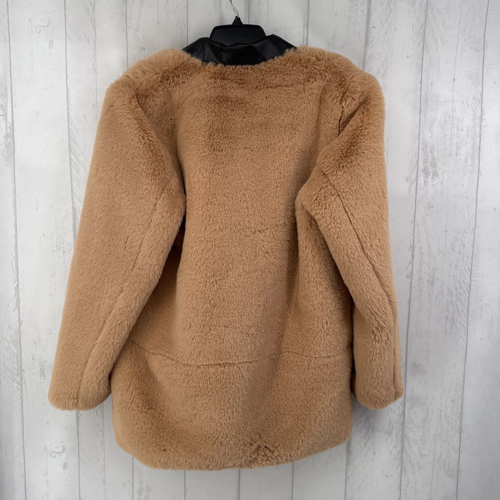 L faux fur coat trimmed in faux leather