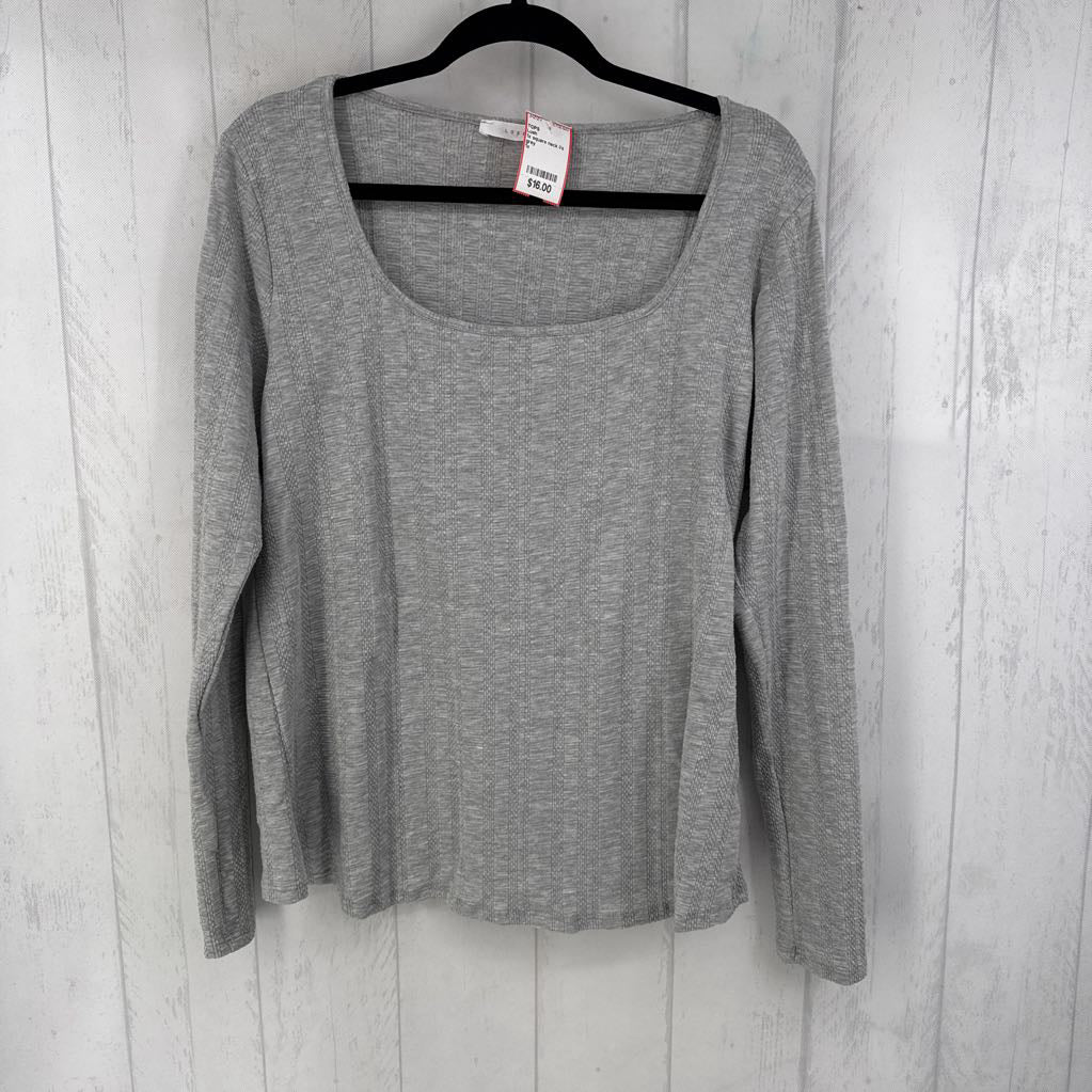 1x square neck l/s top