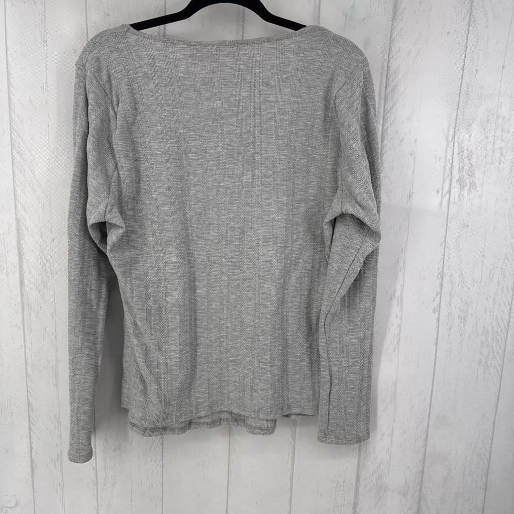 1x square neck l/s top