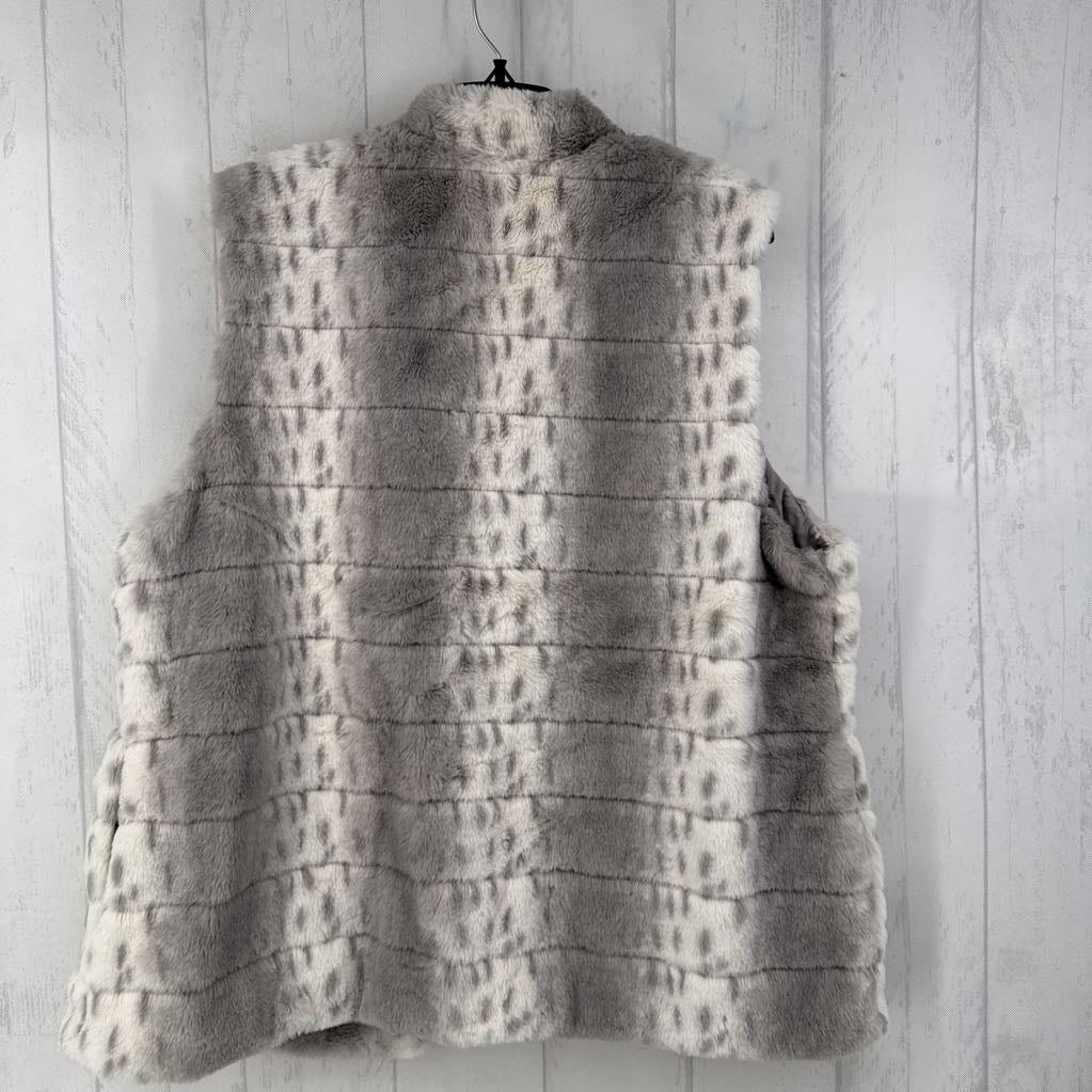 XL faux fur vest