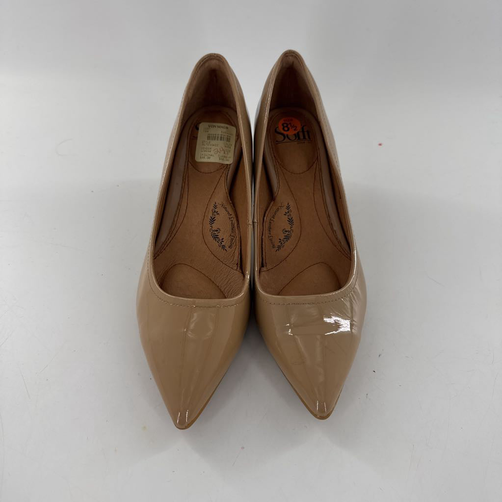 8.5 patent leather pumps