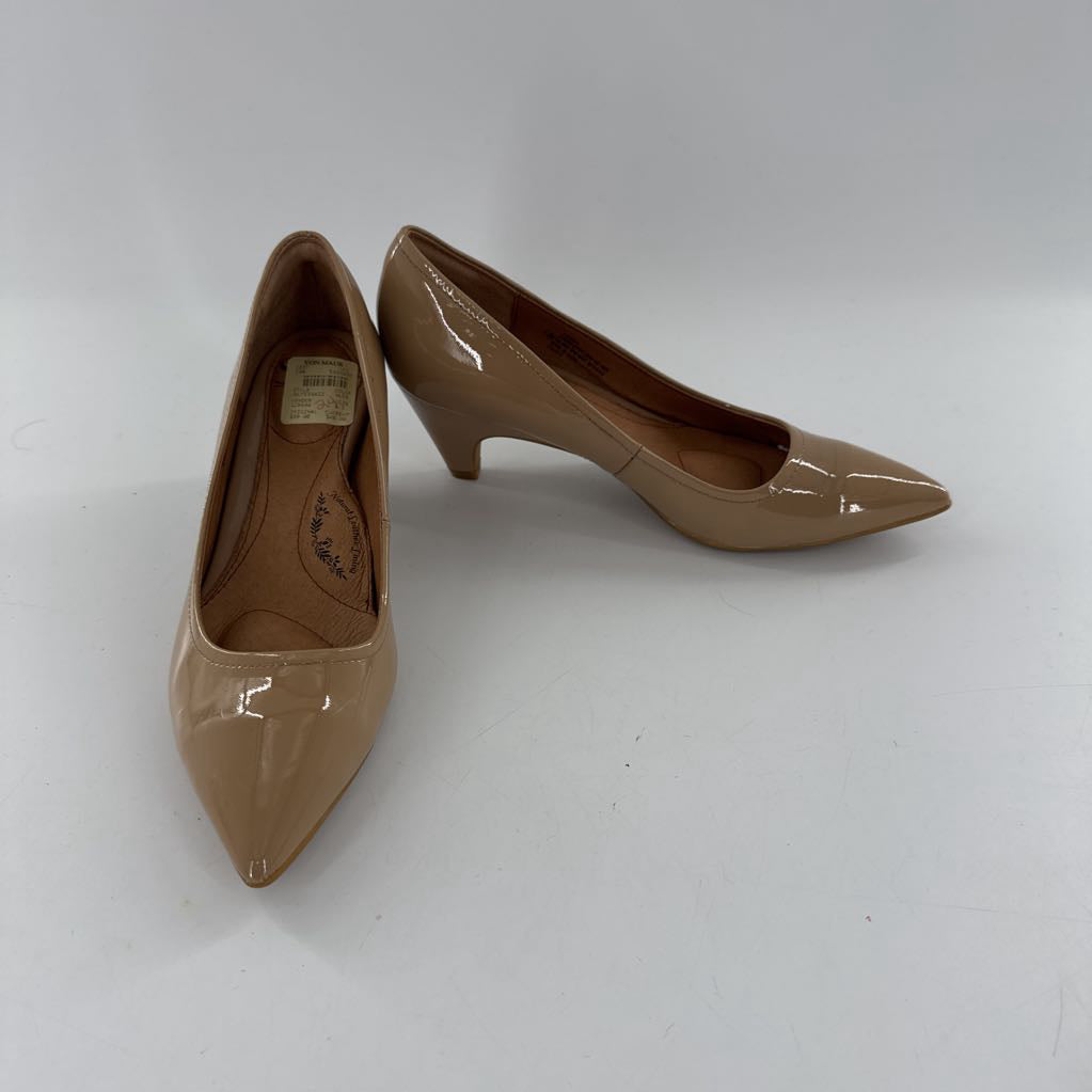 8.5 patent leather pumps