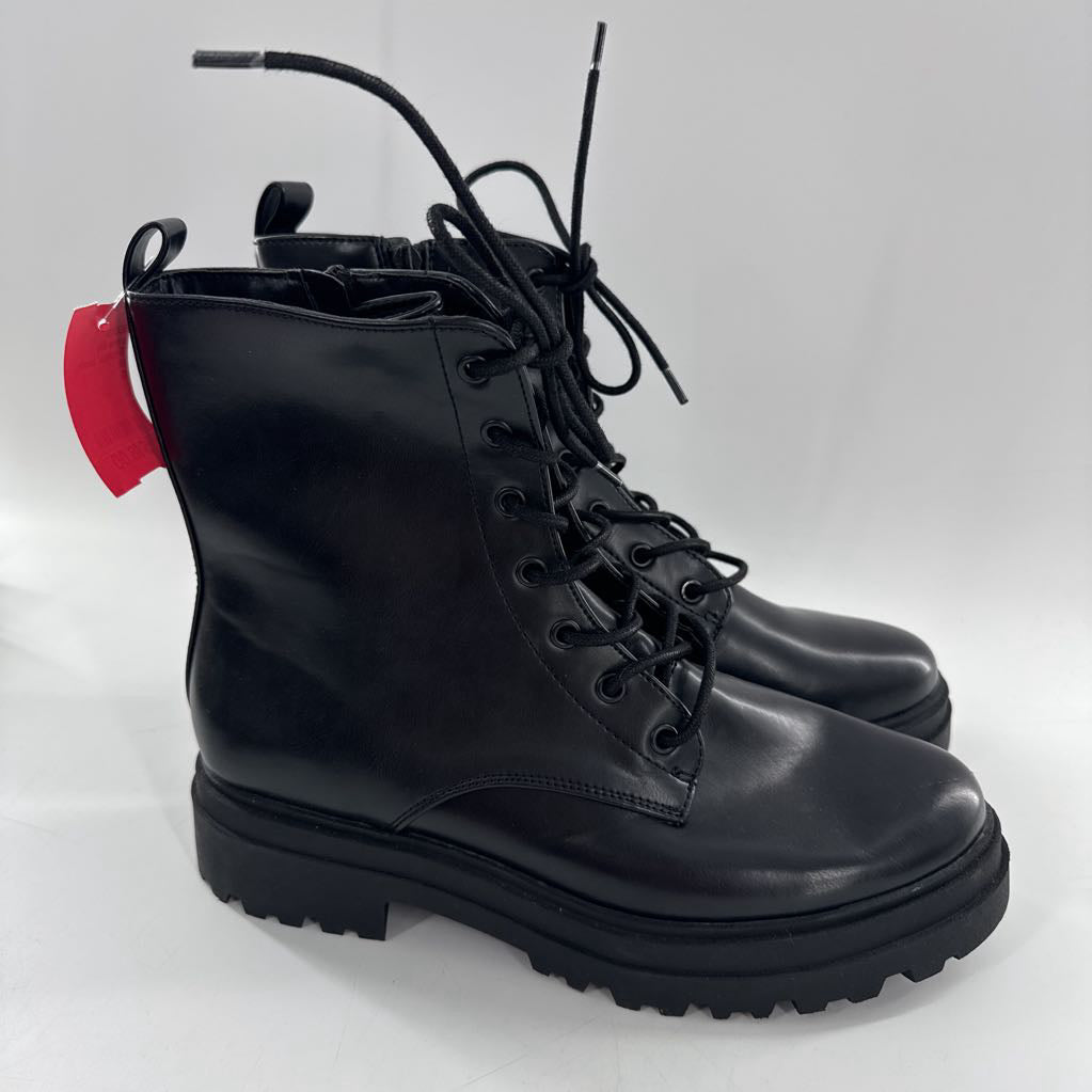 10 combat boots