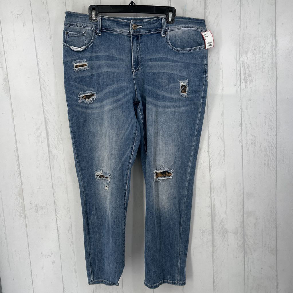 16 distressed boyfriend jeans