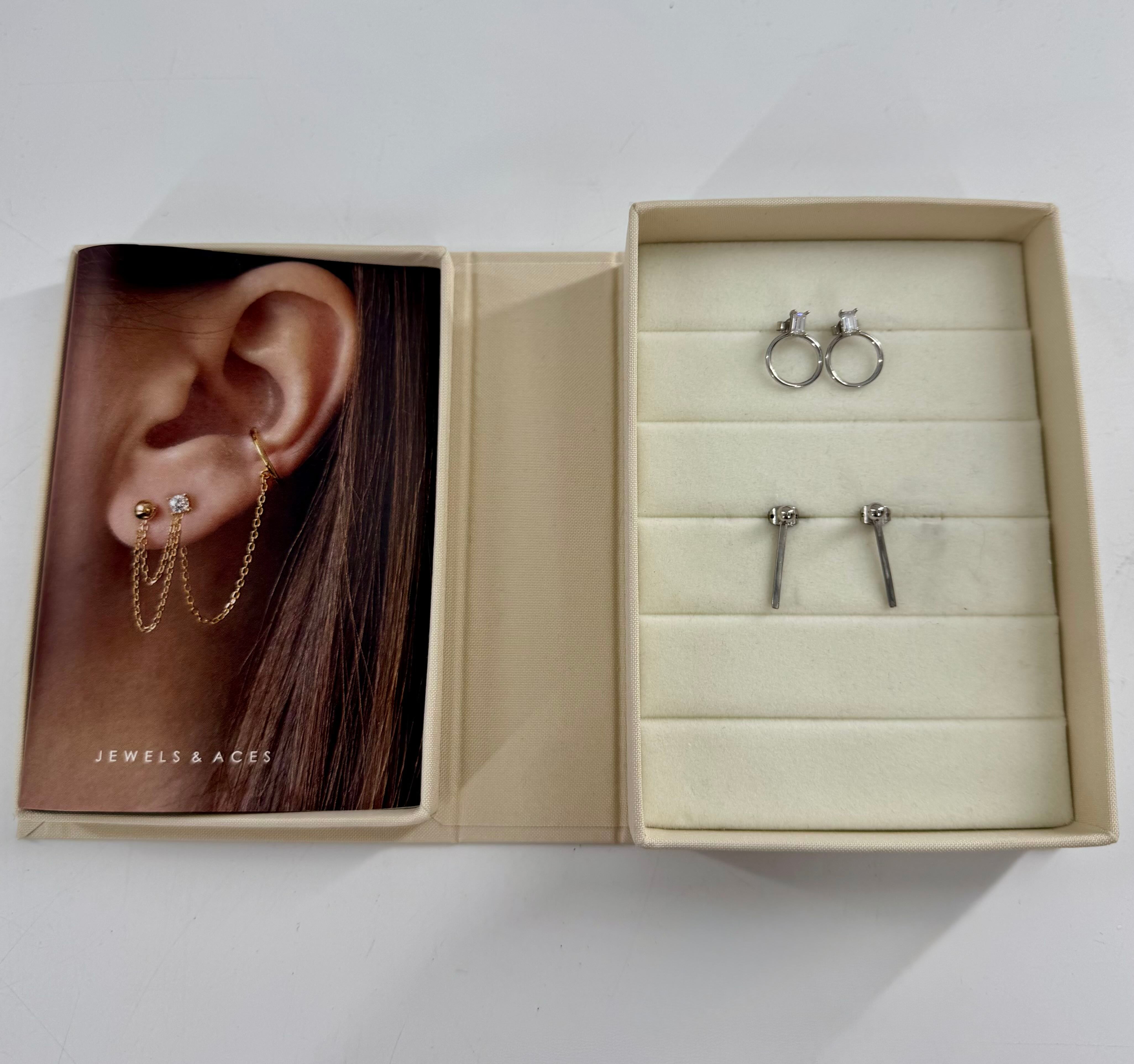 2Pr earrings w/ jewelry case