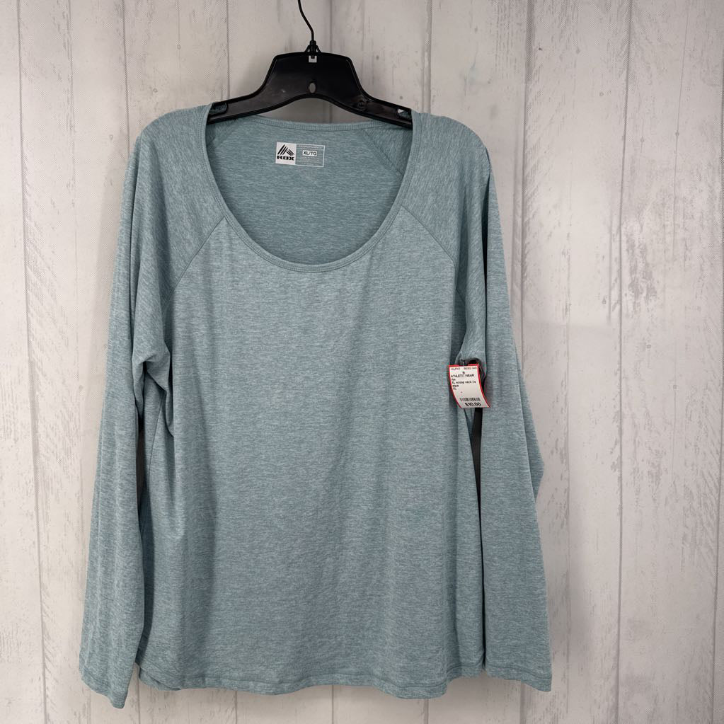 XL scoop neck l/s tee