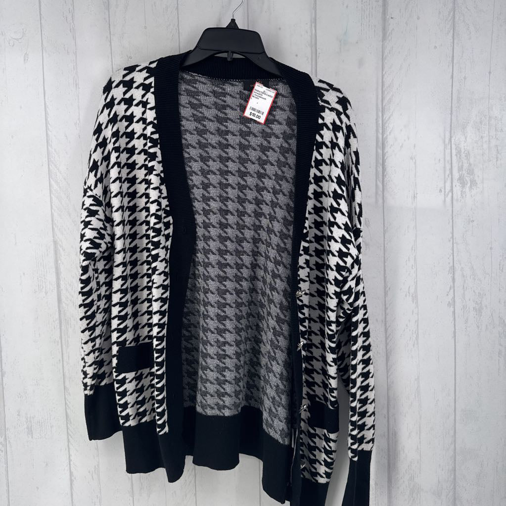 L houndstooth cardi w/ rhinestone buttons