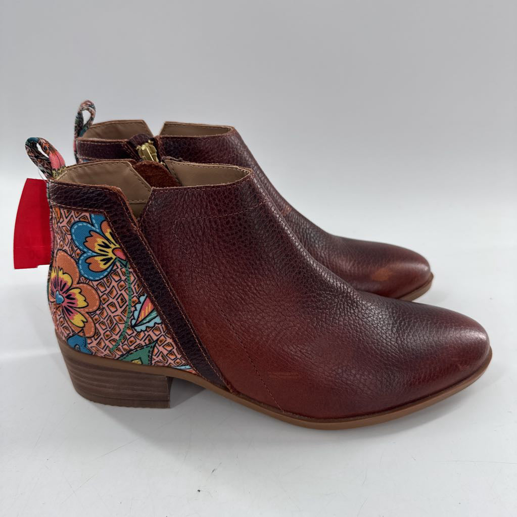 9 leather flo print bootie