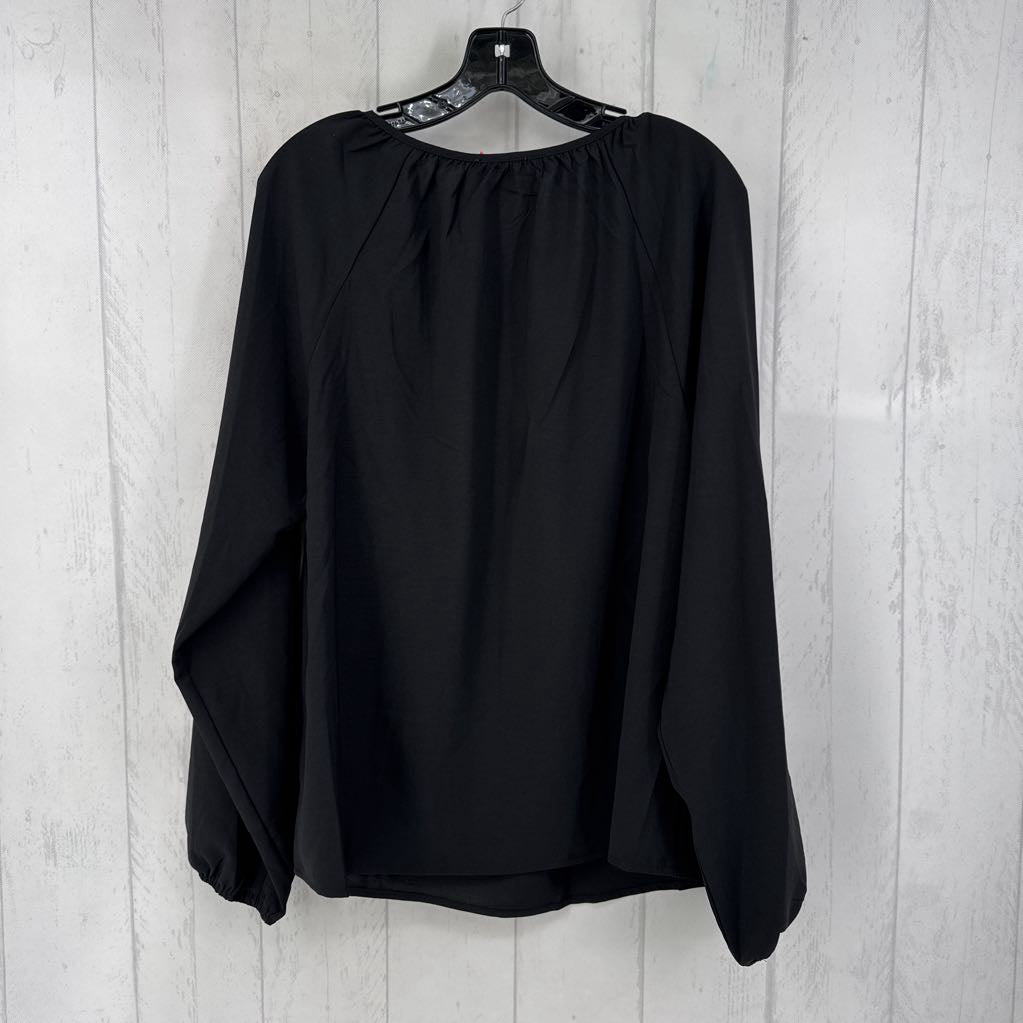 L notch neck l/s top