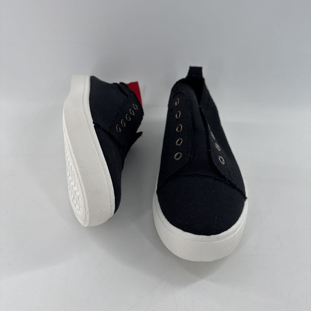 8.5 slip-on sneaker