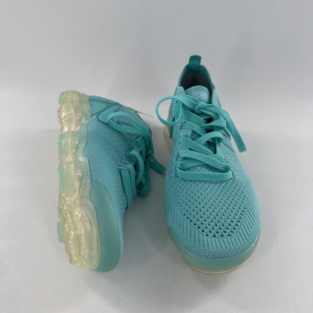 8 knit lace-up sneaker