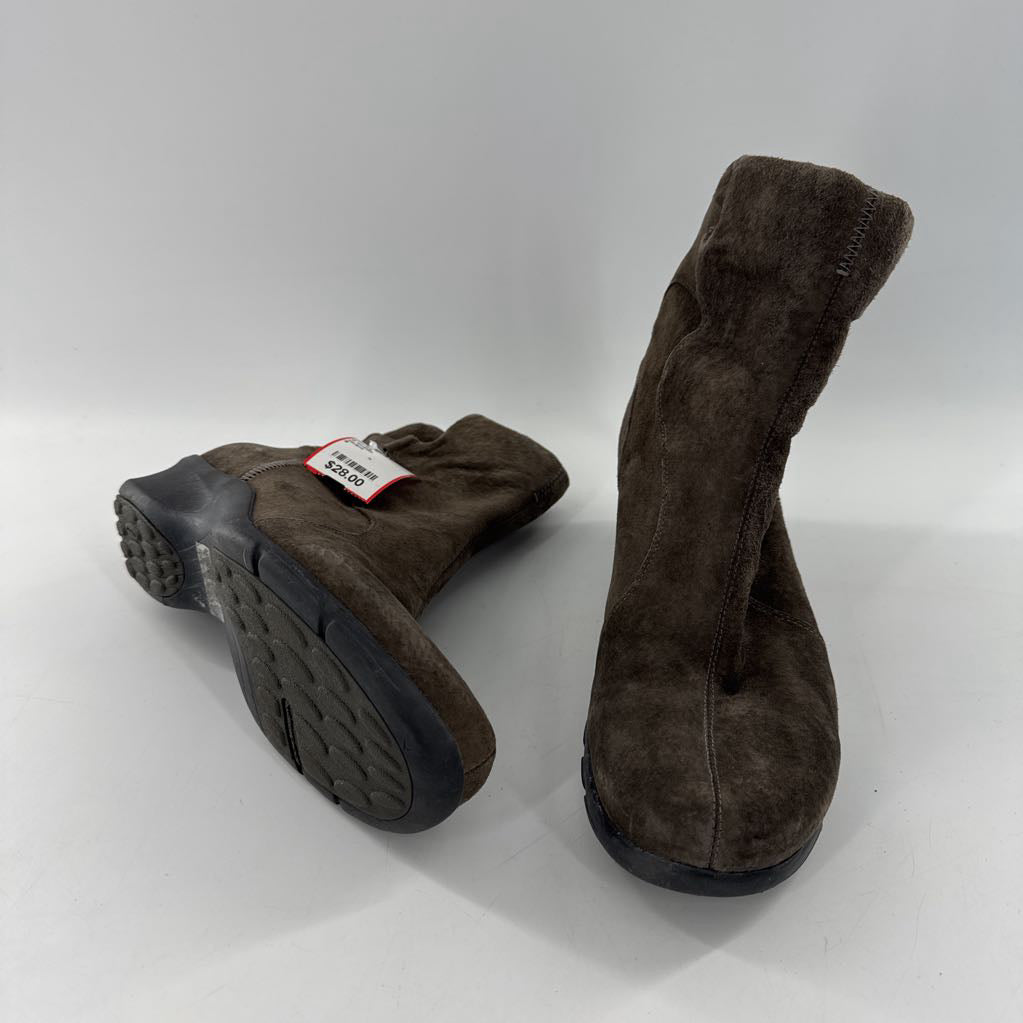 9 suede waterproof ankle boot