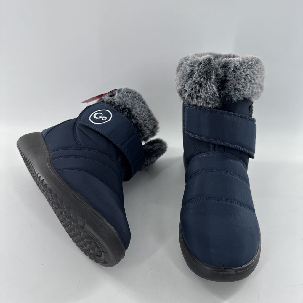 8 faux fur lined nylon boot