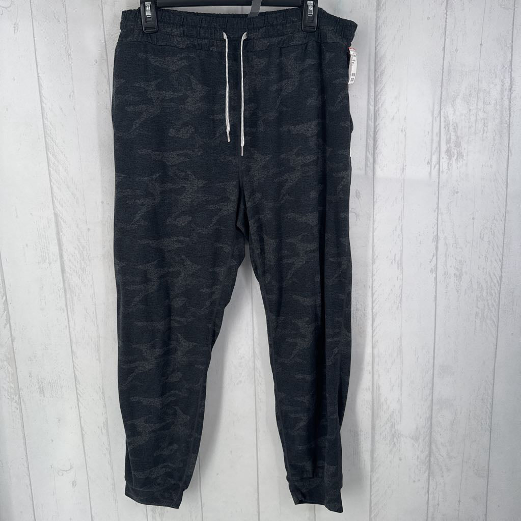 XL camo print joggers