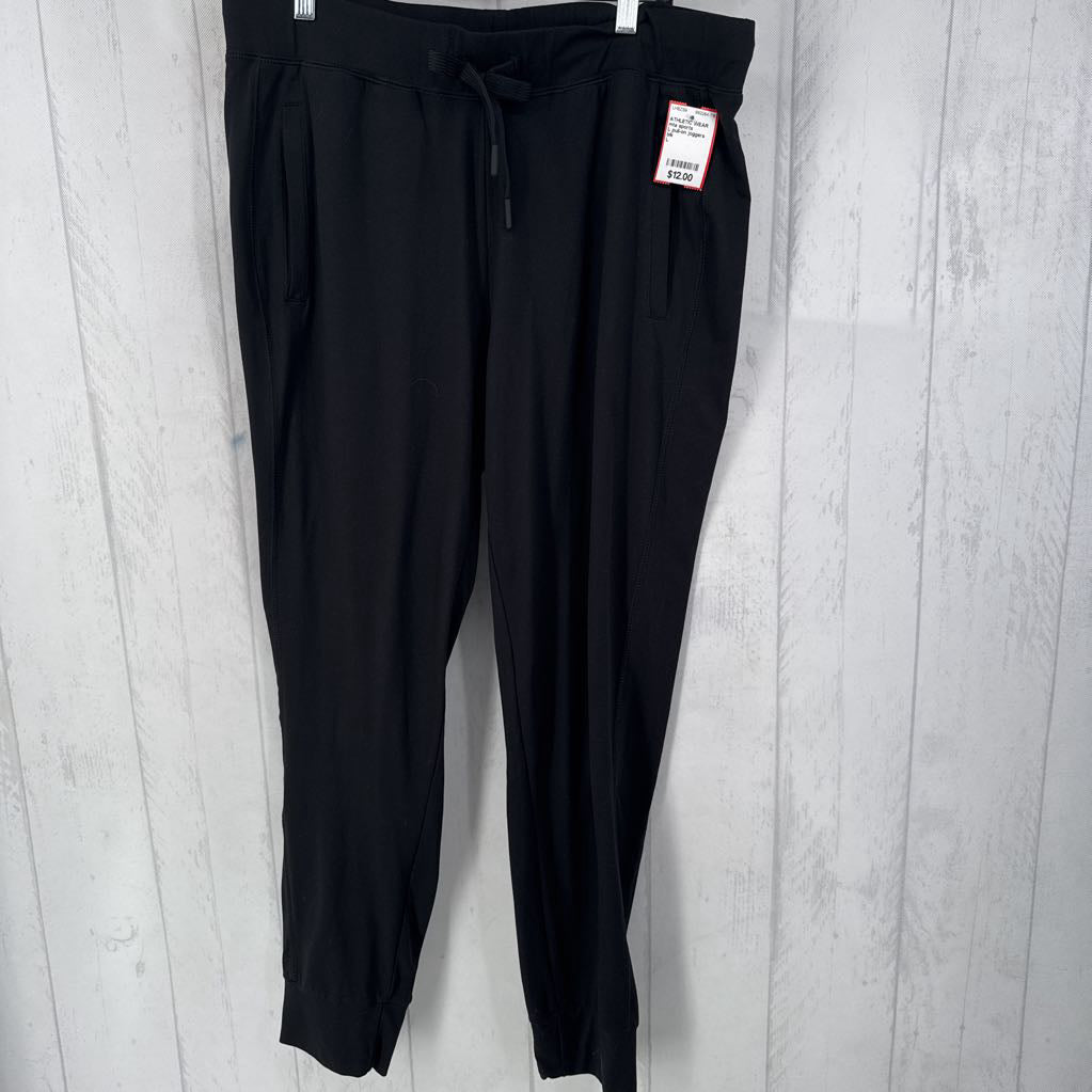 L pull-on joggers