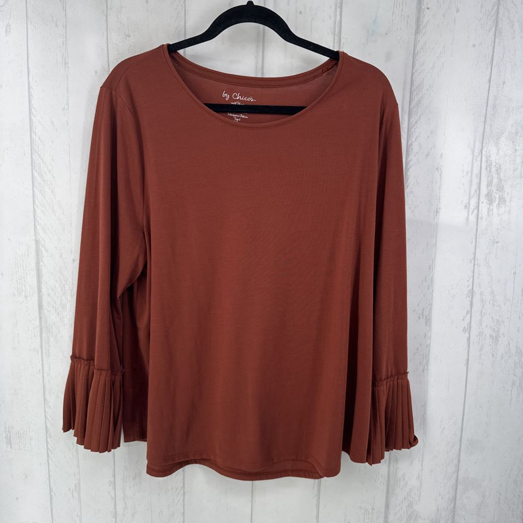 XL scoop neck pleated flare slv top