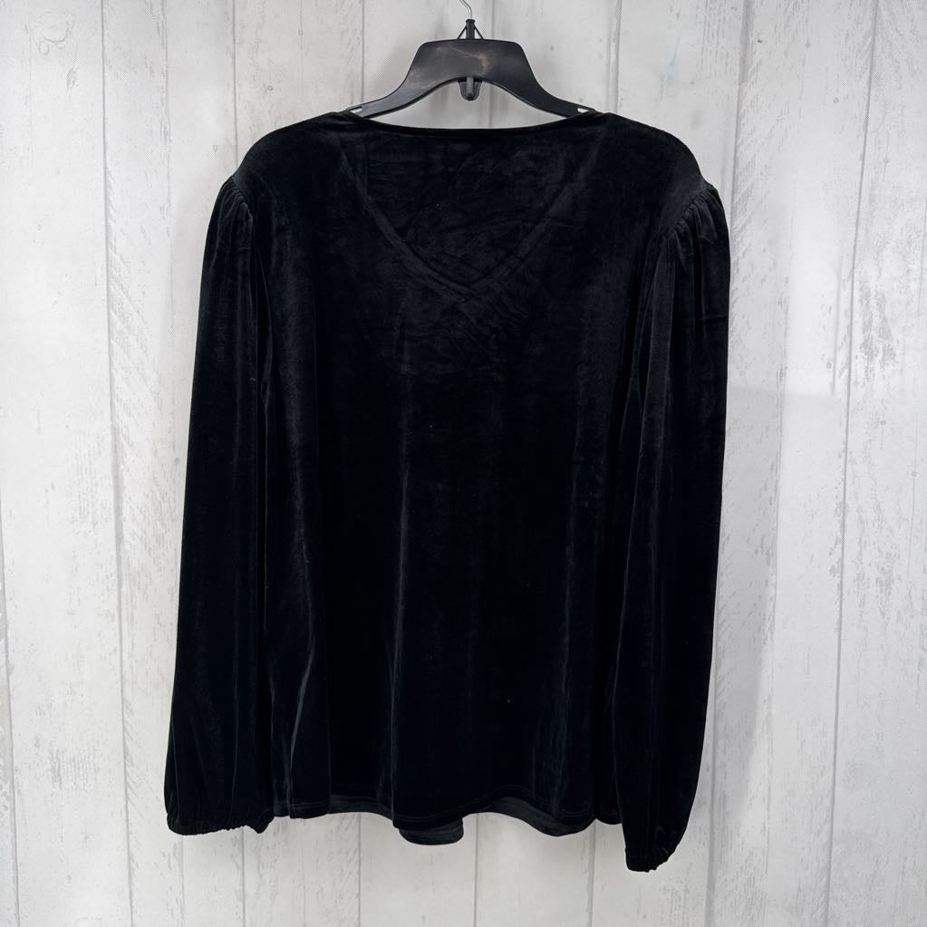 R45 XL velvet v-neck l/s top