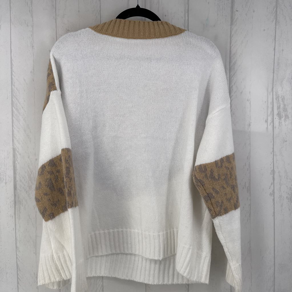 1XL v-neck animal print sweater