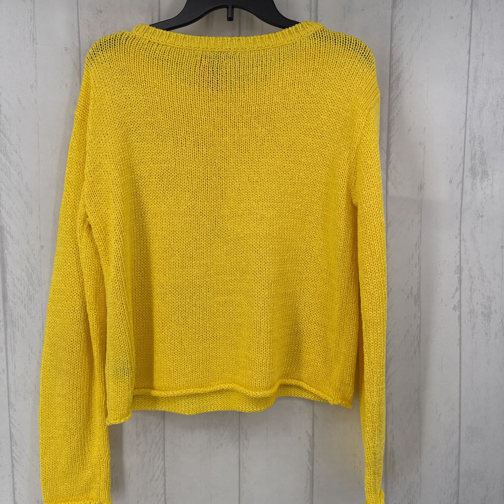 L button detail crewneck sweater