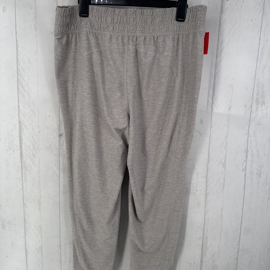 L pull-on joggers