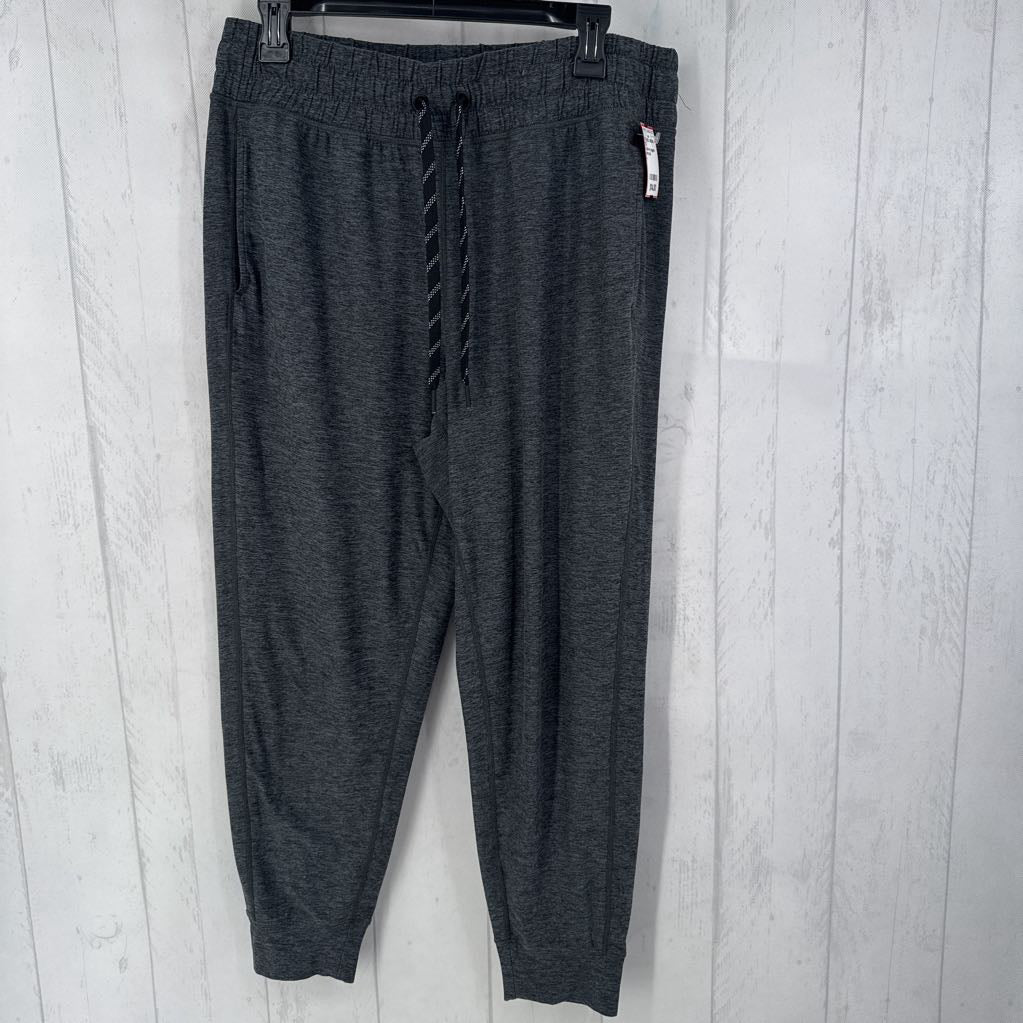 L pull-on joggers