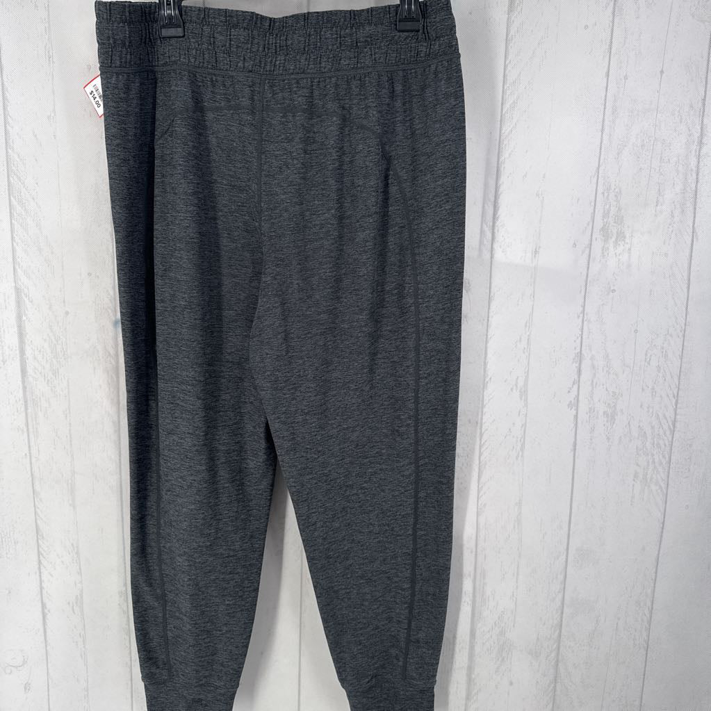 L pull-on joggers