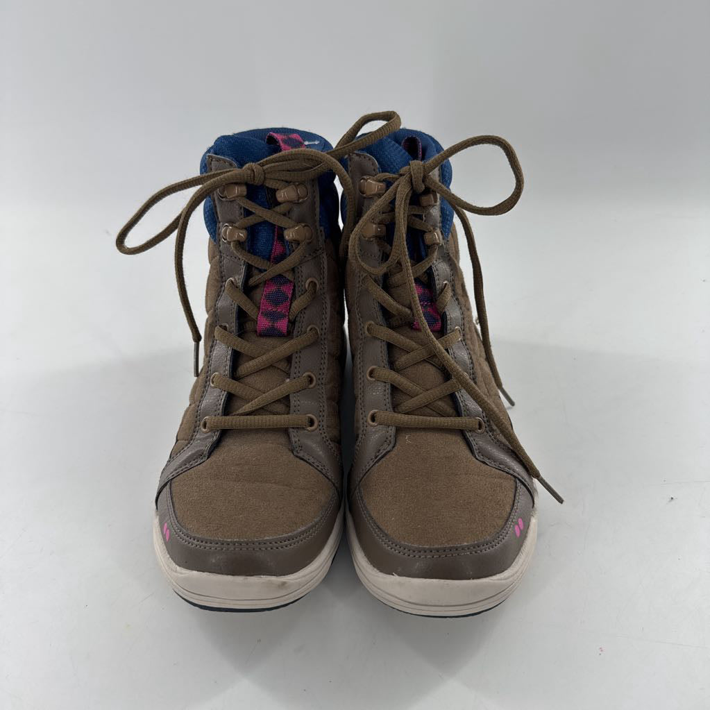 7 quilted lightweight boot