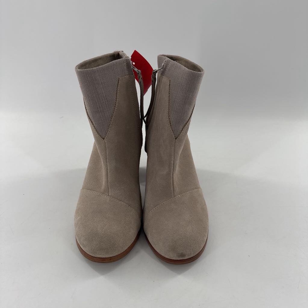9.5 suede block heel boots