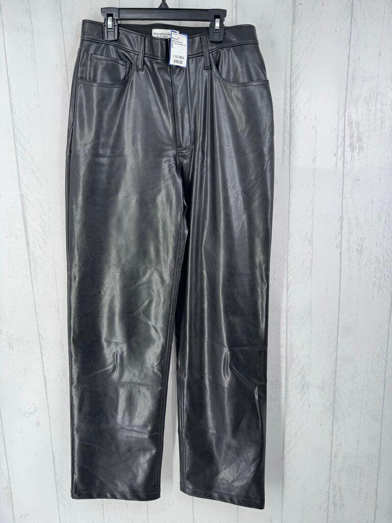 10L faux leather hi-rise relaxed fit pant
