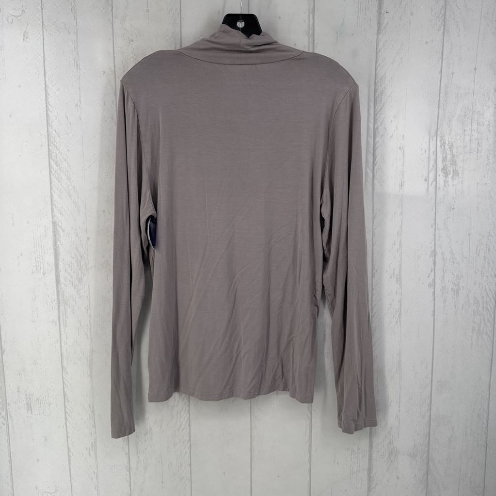 L l/s turtleneck