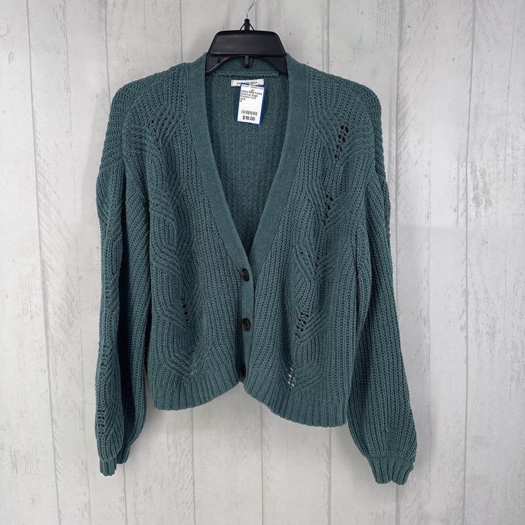 M button front cardi