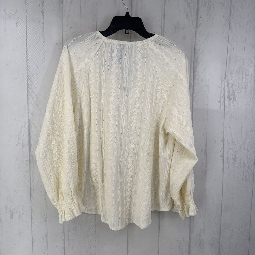 L crochet notch neck l/s top