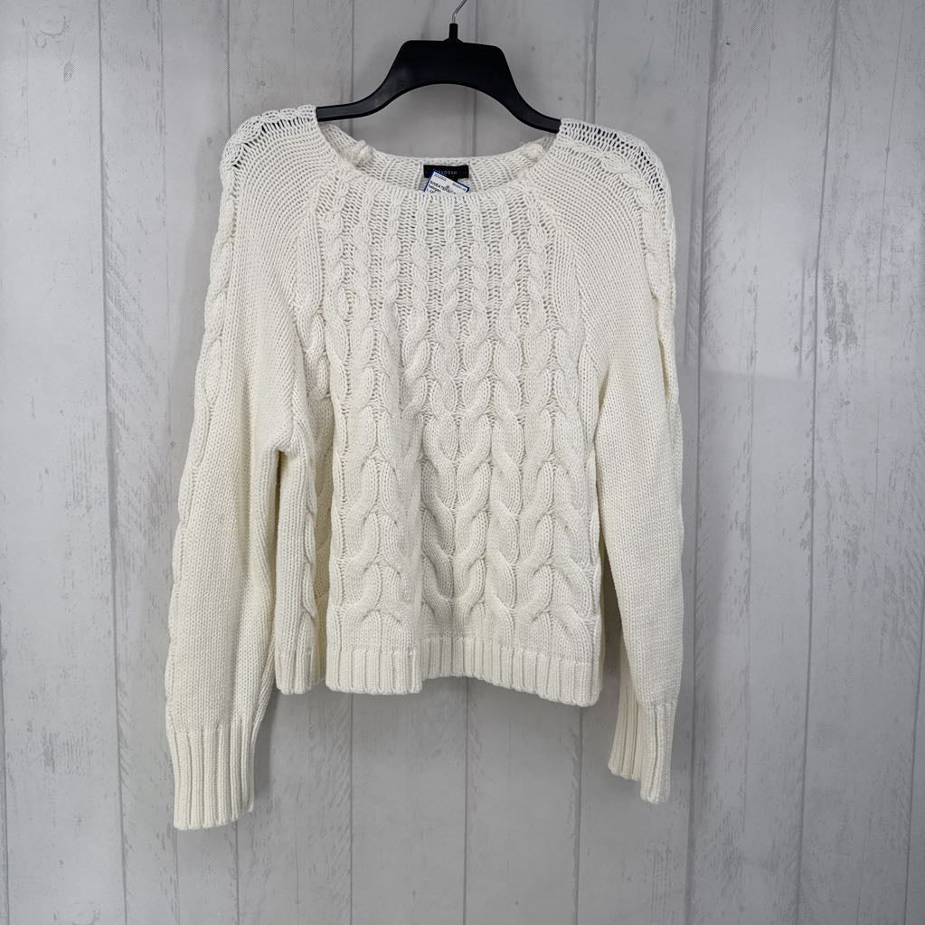 L cable knit sweater