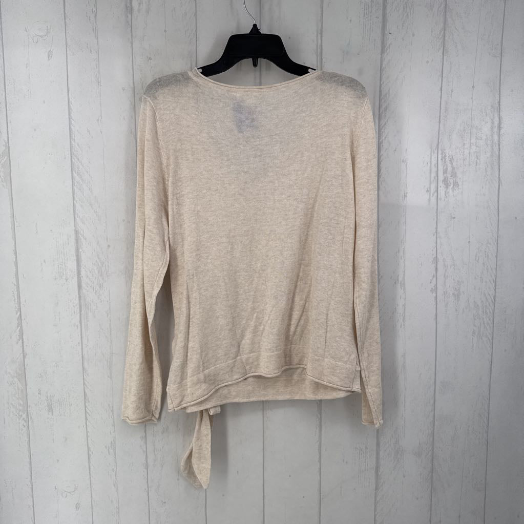 R88 L v-neck tie front l/s top