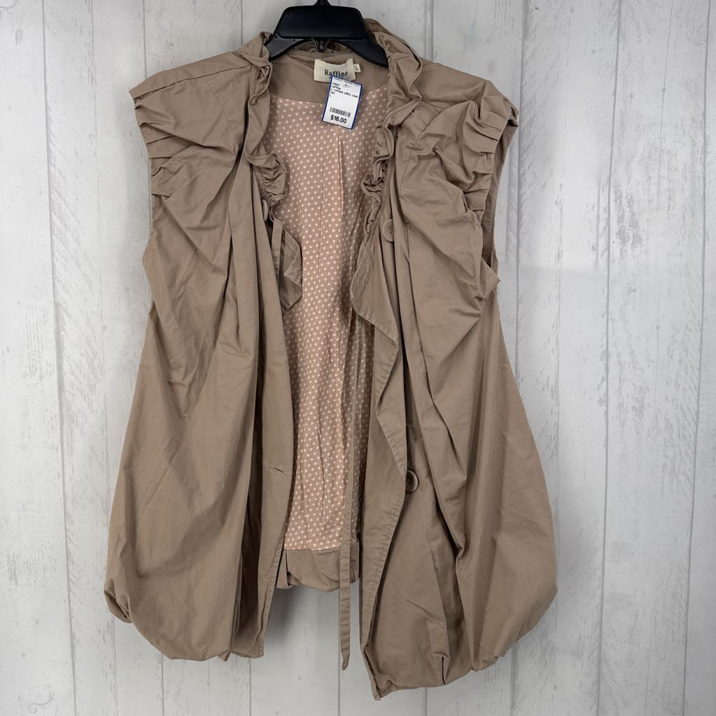 L ruffled utility vest