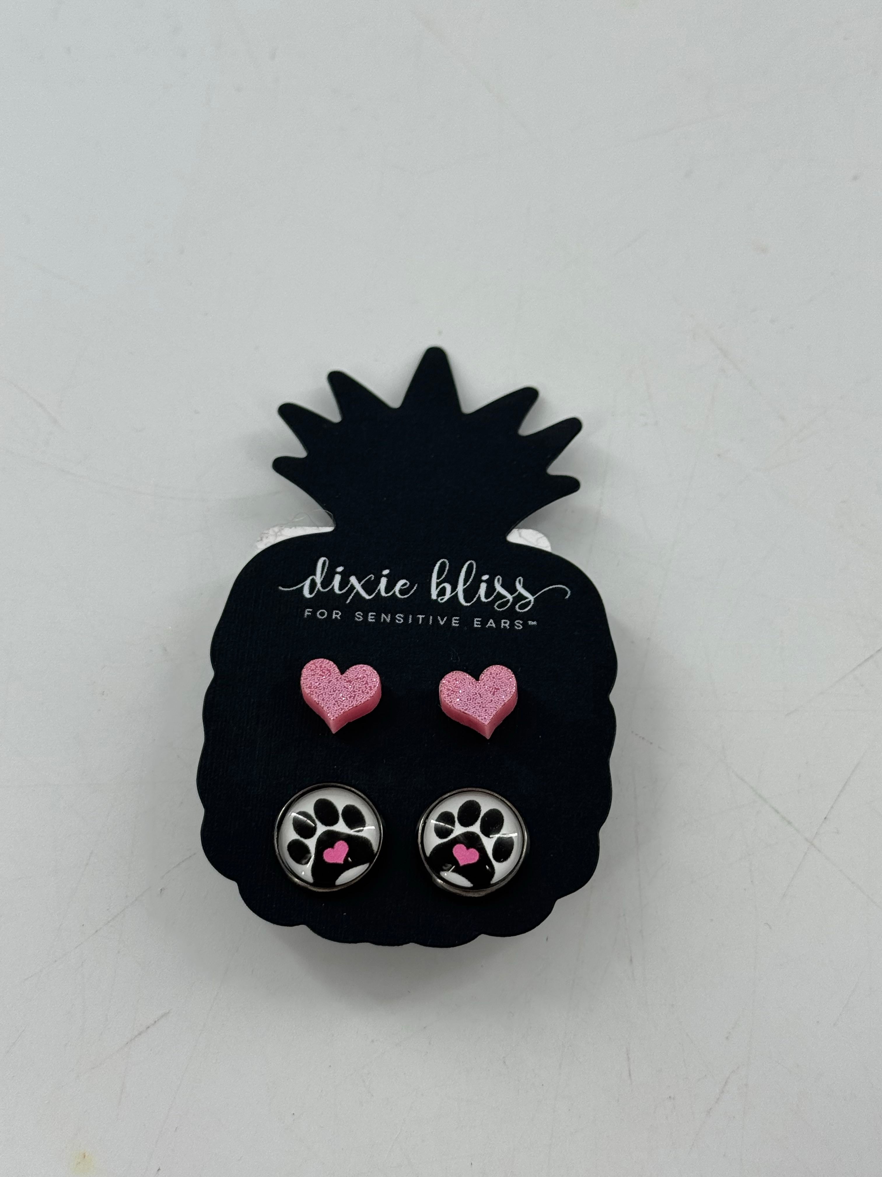 paw print & hearts post earrings