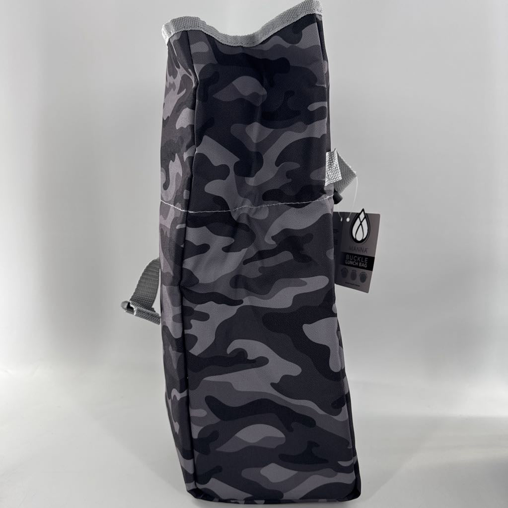 camo print buckle lunch bag