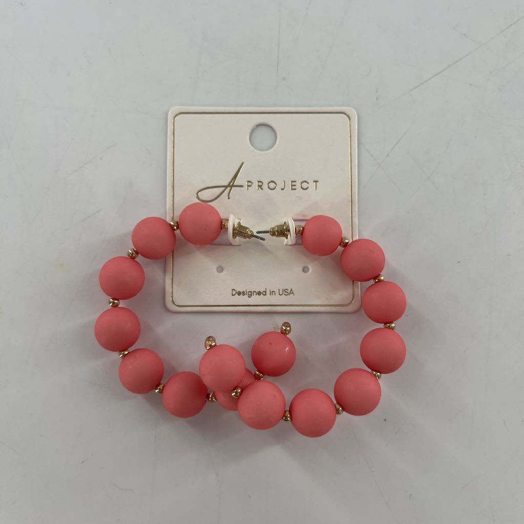 beaded hoop earrings-pink